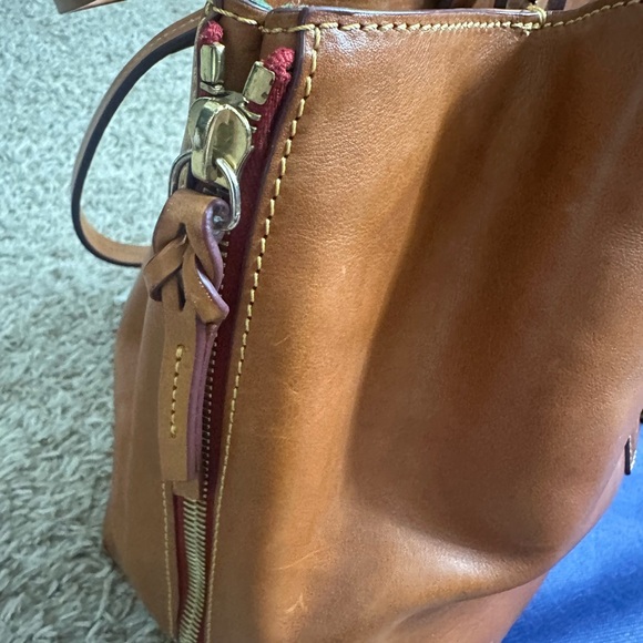 Dooney & Bourke Tan Florentine Leather Bag & Matching Wallet, Dust Bag, Coach - Picture 13 of 13